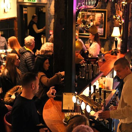 The Old Crown Coaching Inn Swindon Exteriör bild