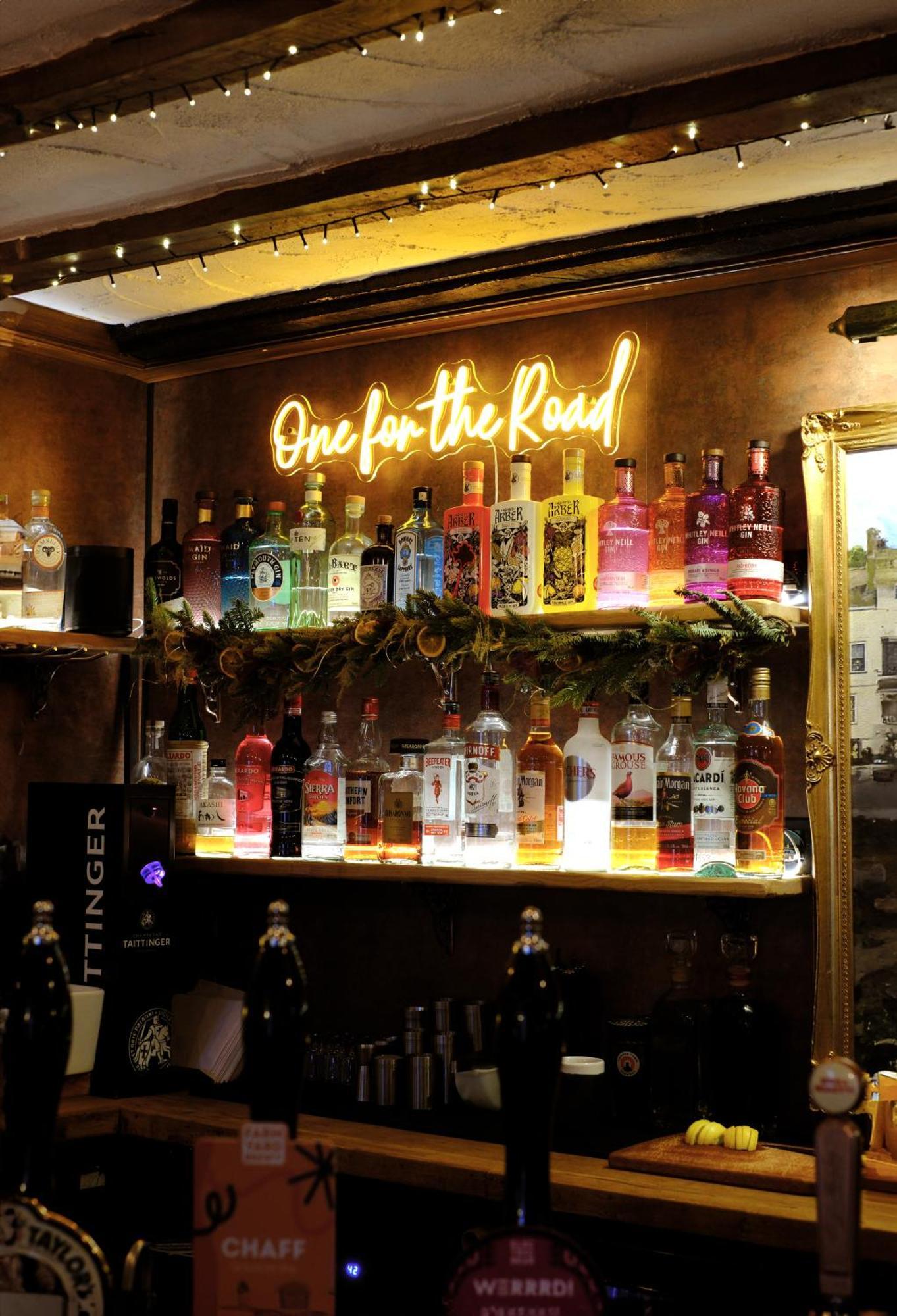 The Old Crown Coaching Inn Swindon Exteriör bild